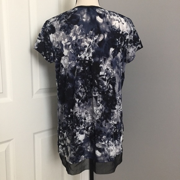 SIMPLY VERA VERA WANG Printed Sheer Trim Top - Picture 6 of 7